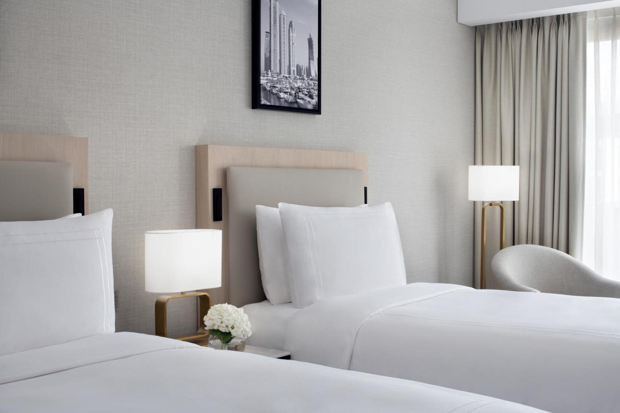 Jw Marriott Hotel Marina Dubai Exterior photo